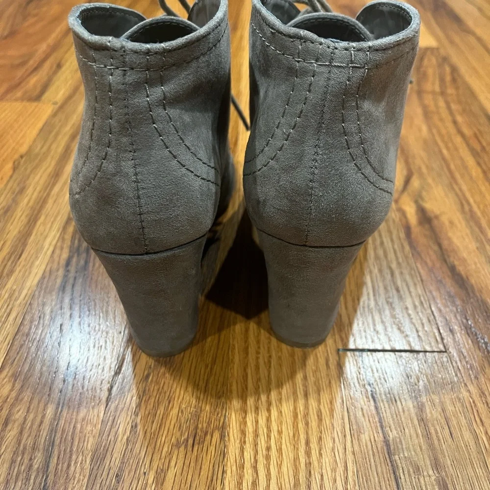 Women's Arizona Jeans Platfrom, Nude‎ shoes, Suede, Size 7